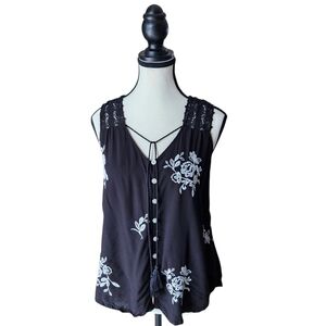 Embroidered Black & White Sleeveless Top